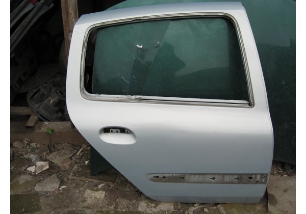 дверка задня права Renault Clio II, хетчбек